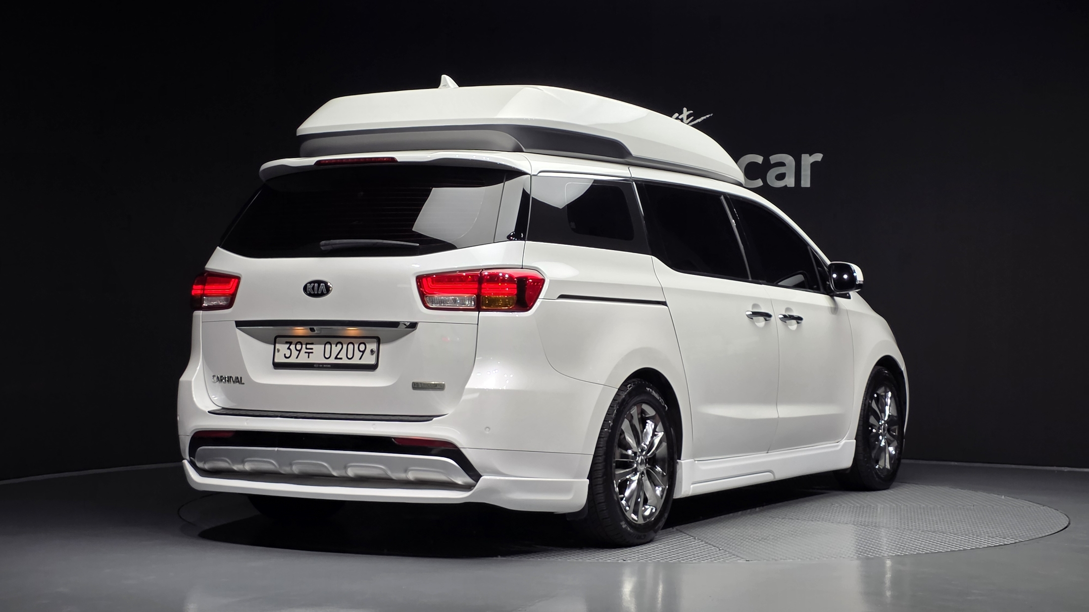 KIA CARNIVAL photo 2