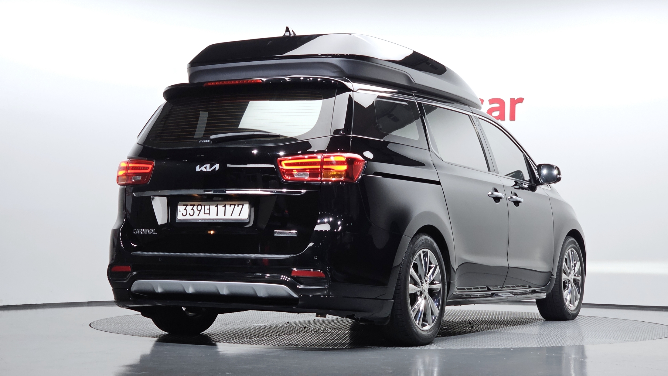 KIA CARNIVAL photo 3