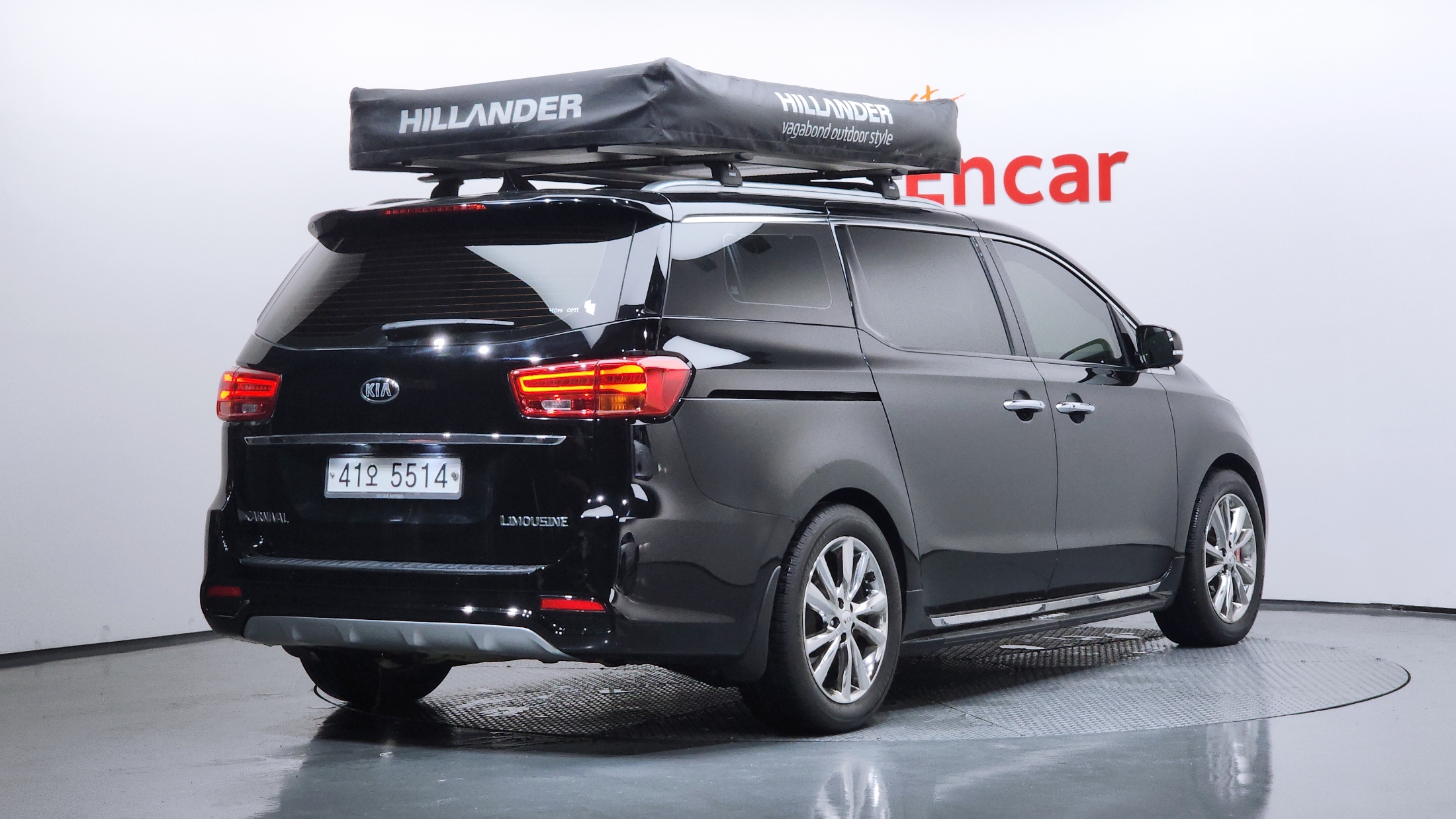 KIA CARNIVAL photo 2