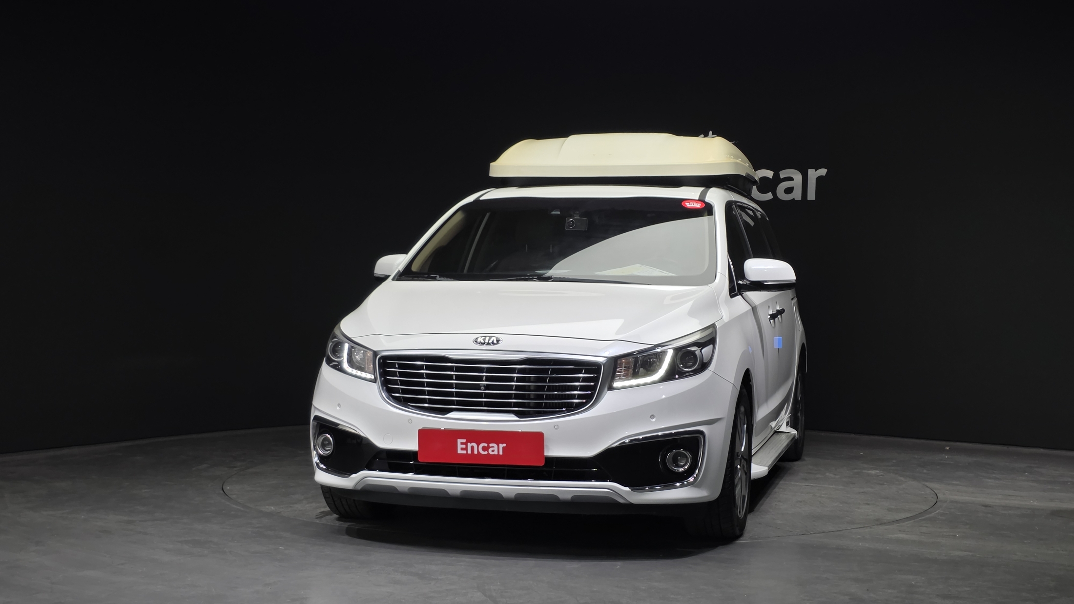 KIA CARNIVAL photo 3