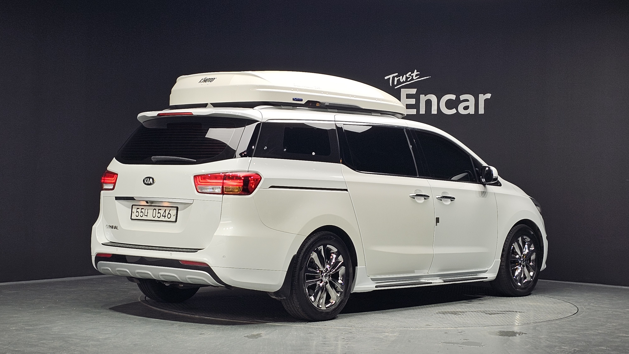 KIA CARNIVAL photo 3