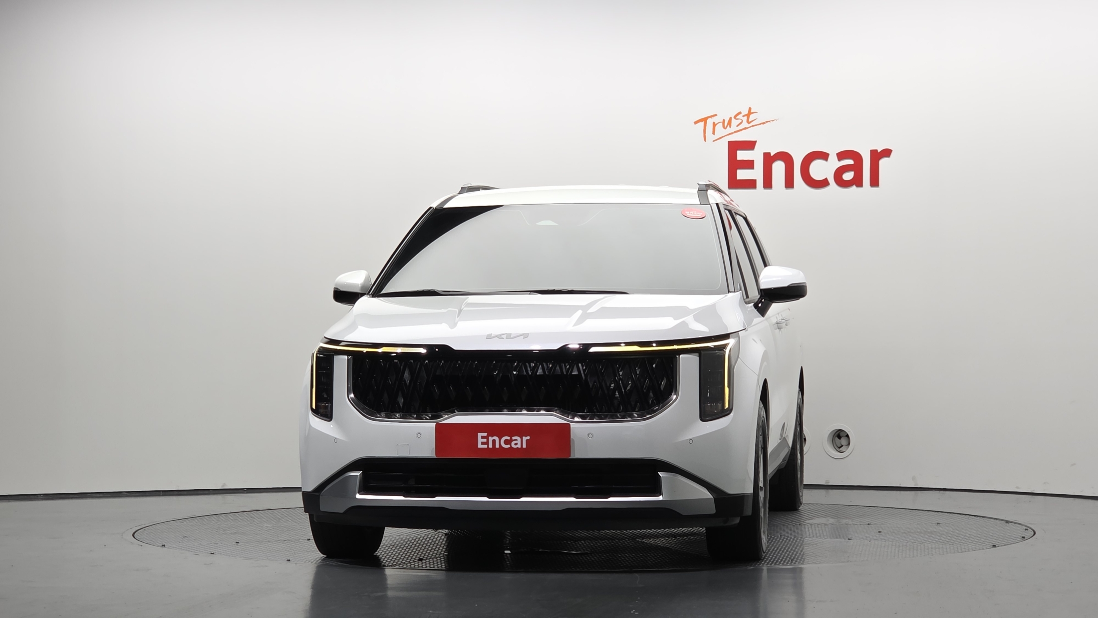 KIA CARNIVAL photo 3