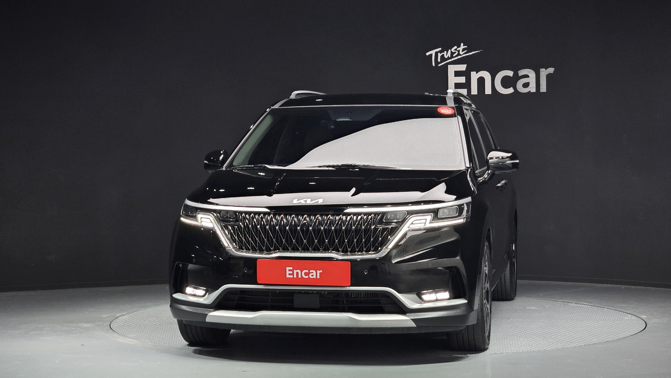 KIA CARNIVAL photo 3