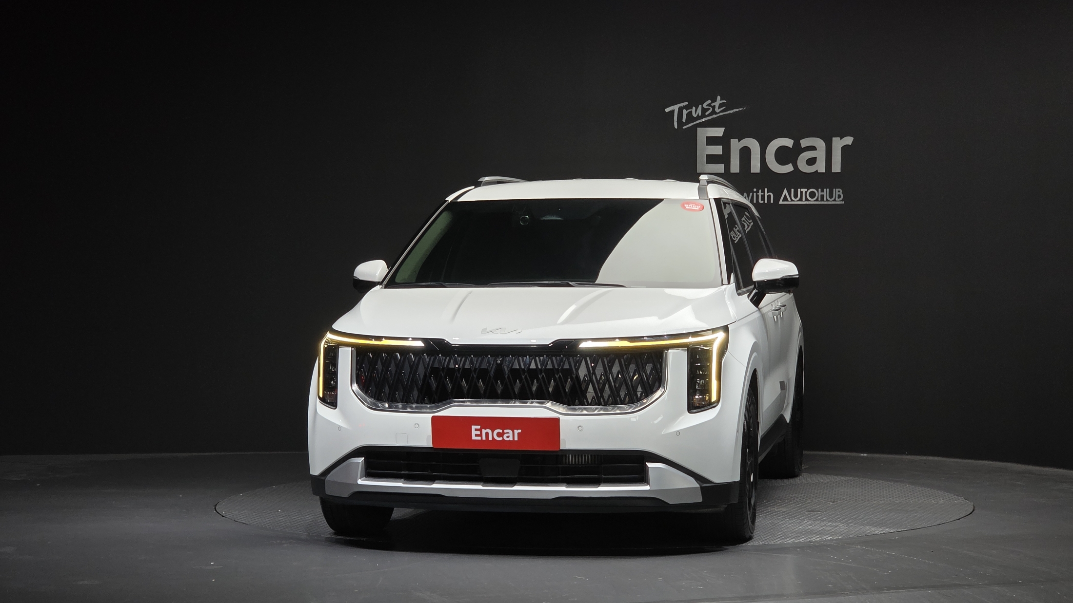 KIA CARNIVAL photo 3