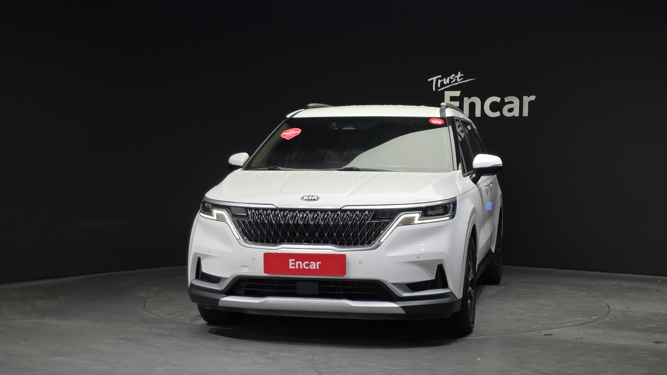 KIA CARNIVAL photo 3