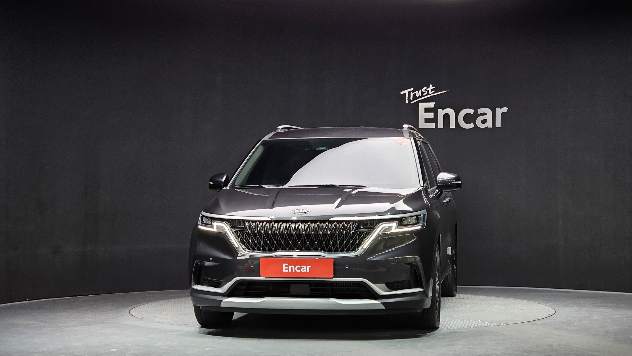 KIA CARNIVAL photo 3
