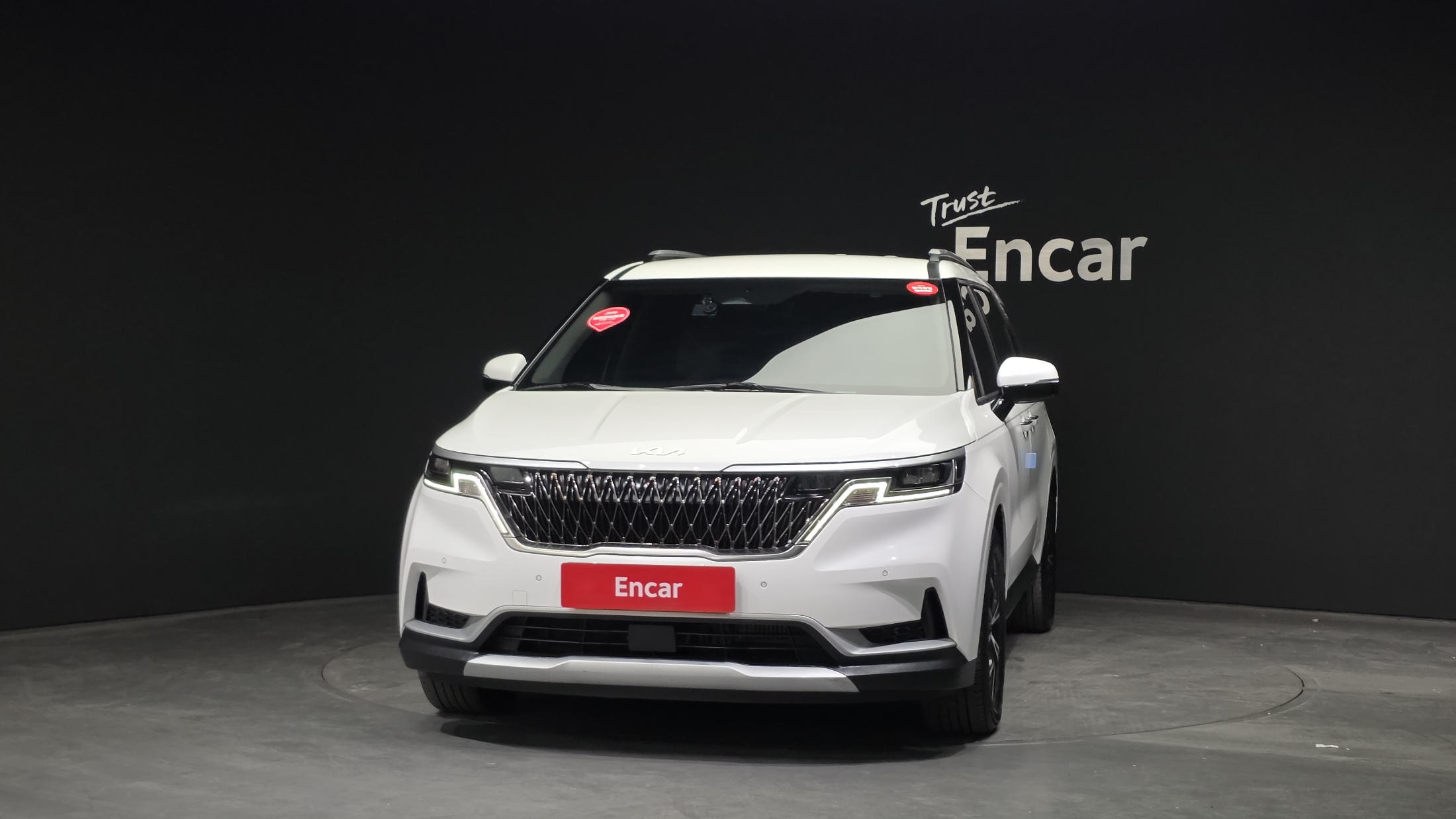 KIA CARNIVAL photo 3