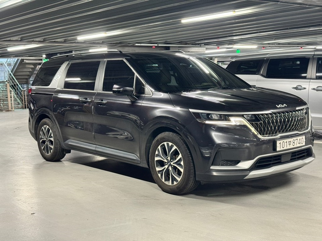 KIA CARNIVAL photo 3