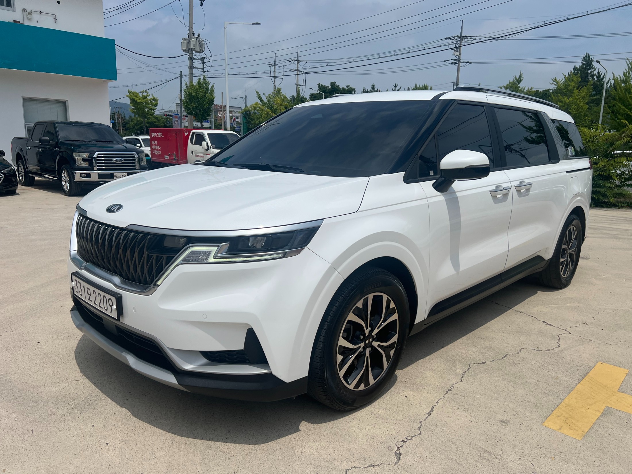 KIA CARNIVAL