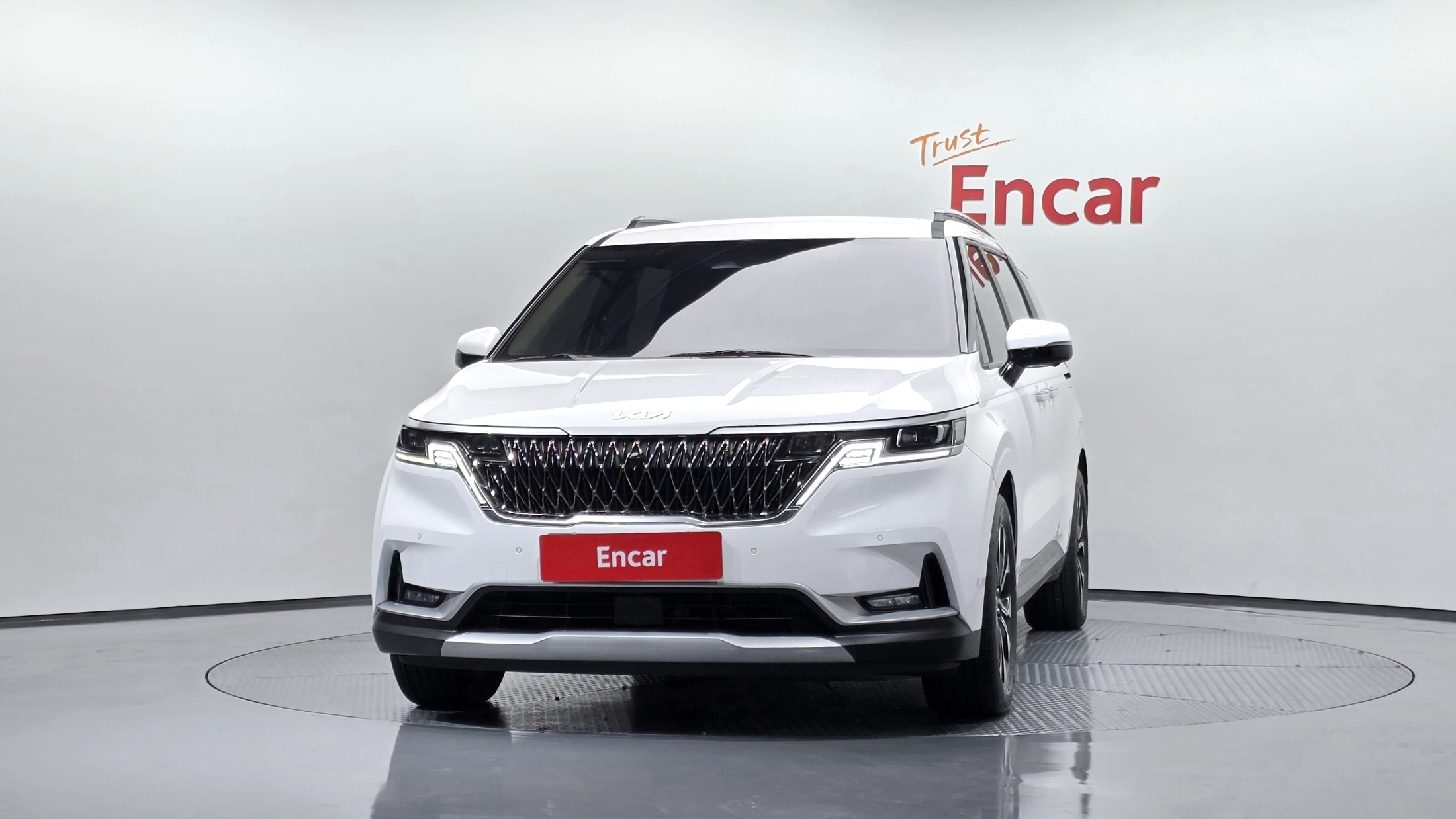 KIA CARNIVAL photo 3