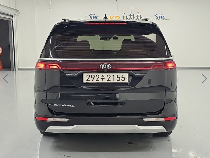 KIA CARNIVAL photo 3