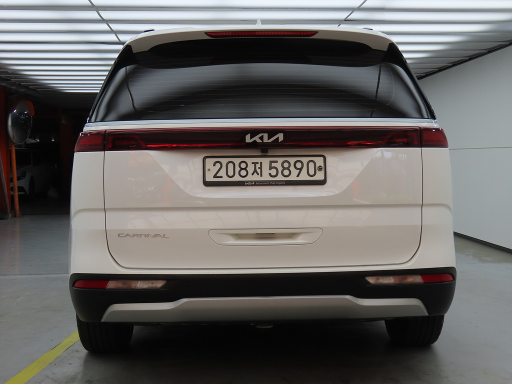 Mazda Bongo rear view