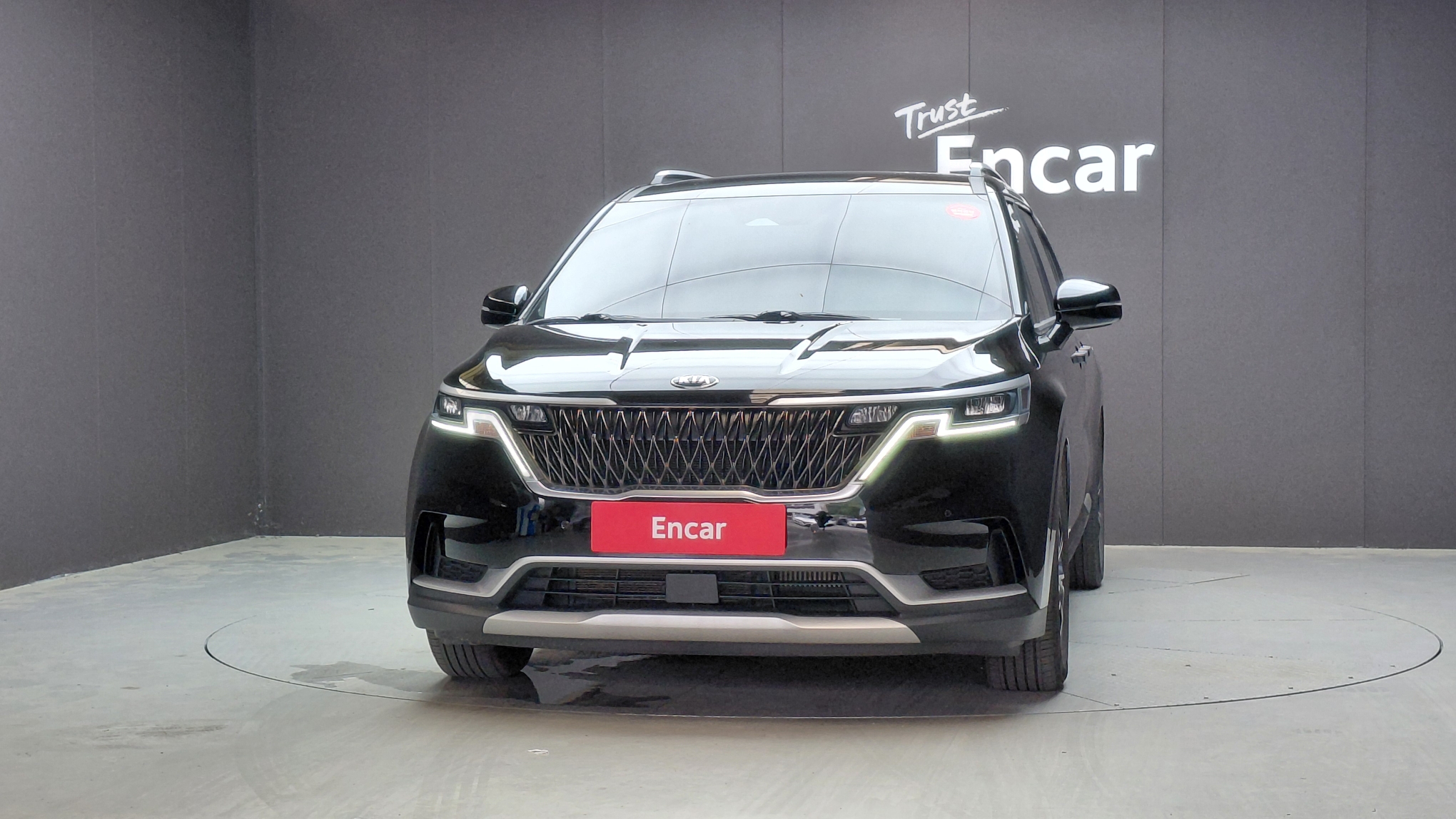 KIA CARNIVAL photo 3
