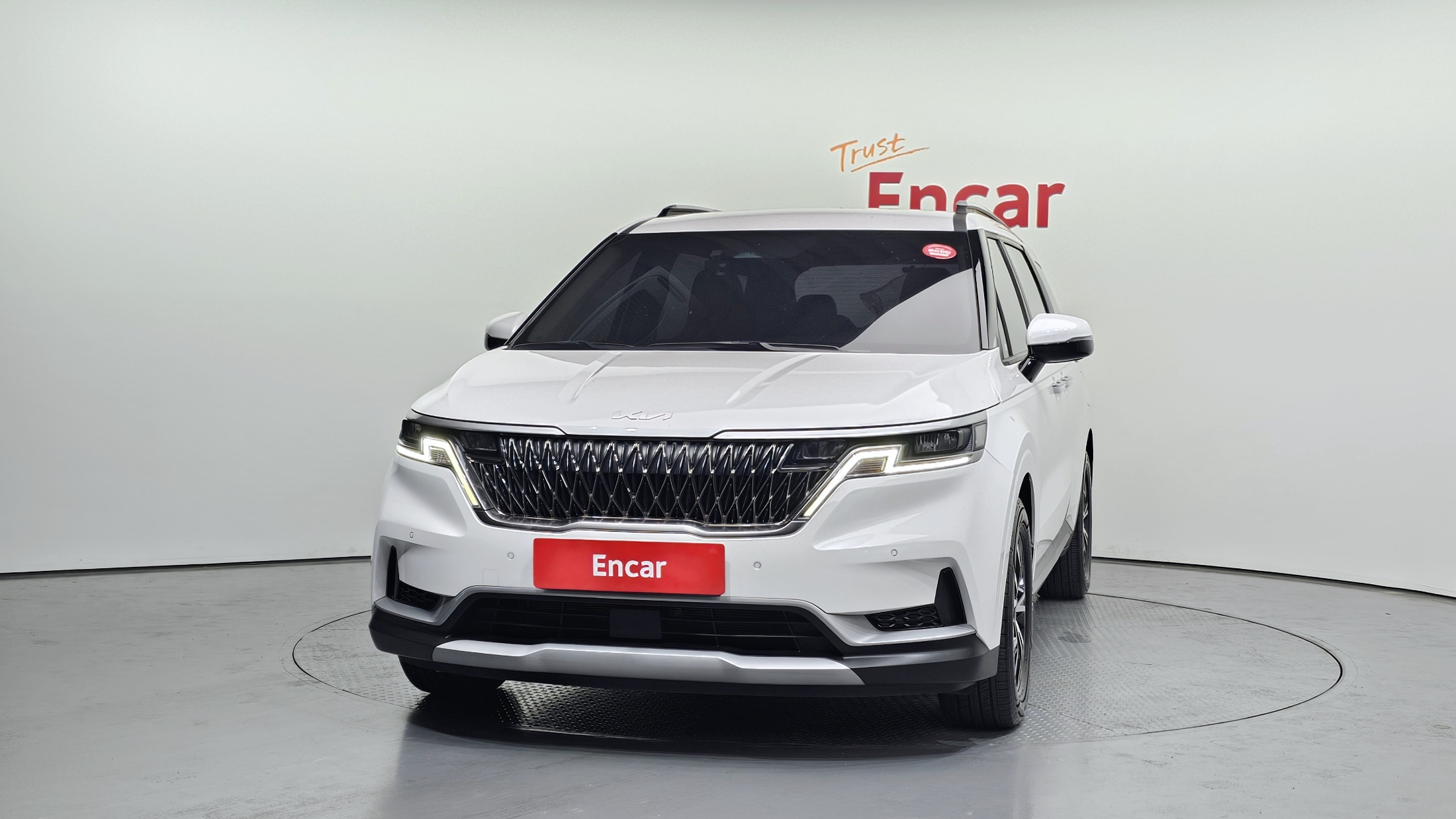 KIA CARNIVAL photo 3