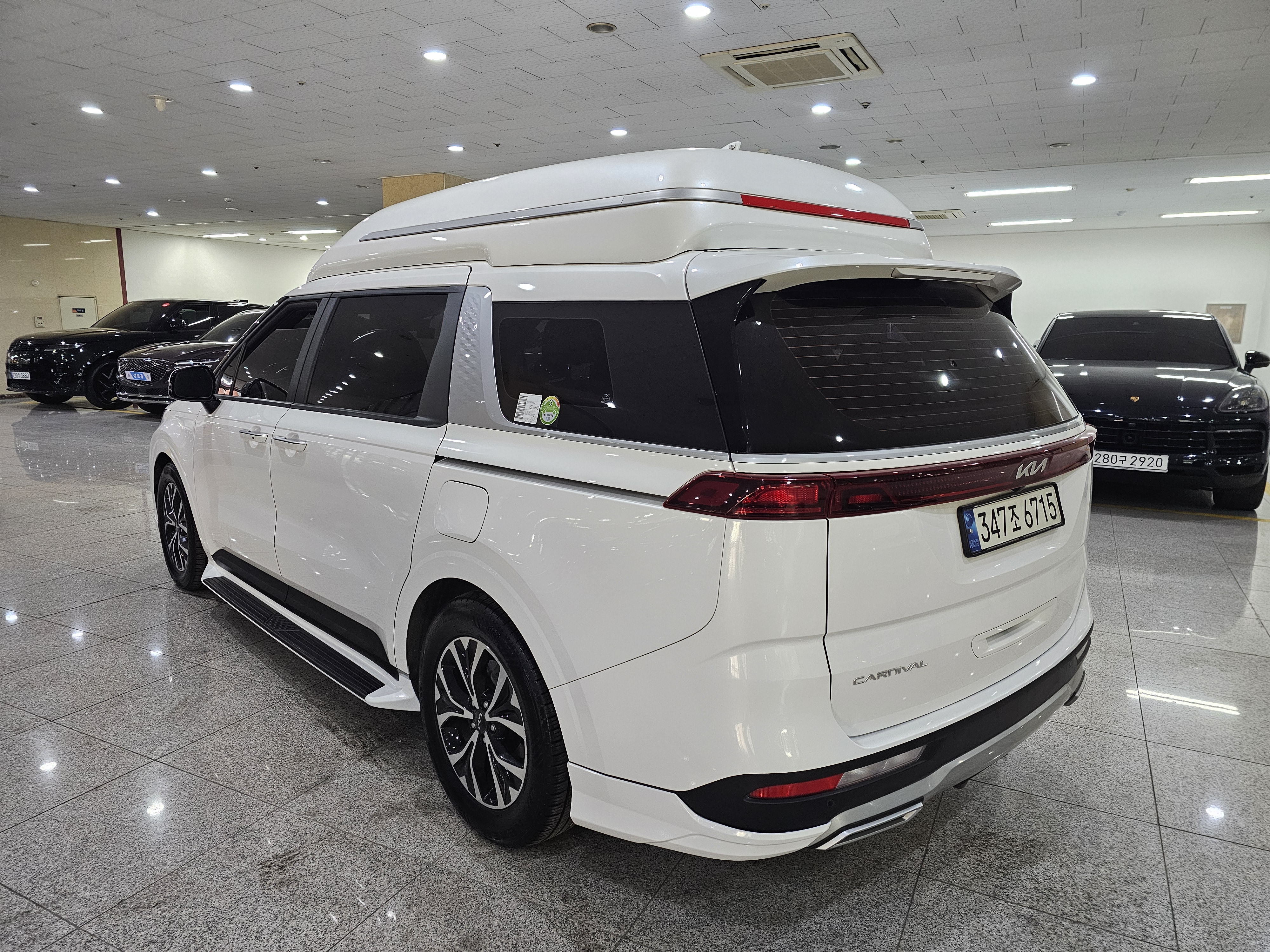 KIA CARNIVAL photo 2