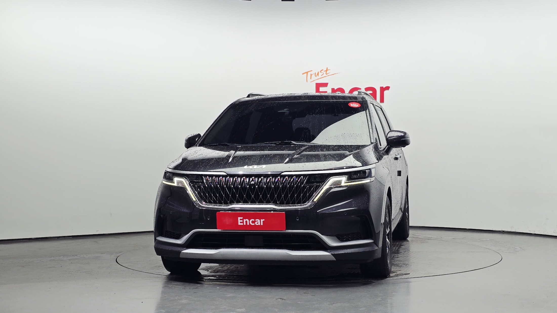 KIA CARNIVAL photo 3