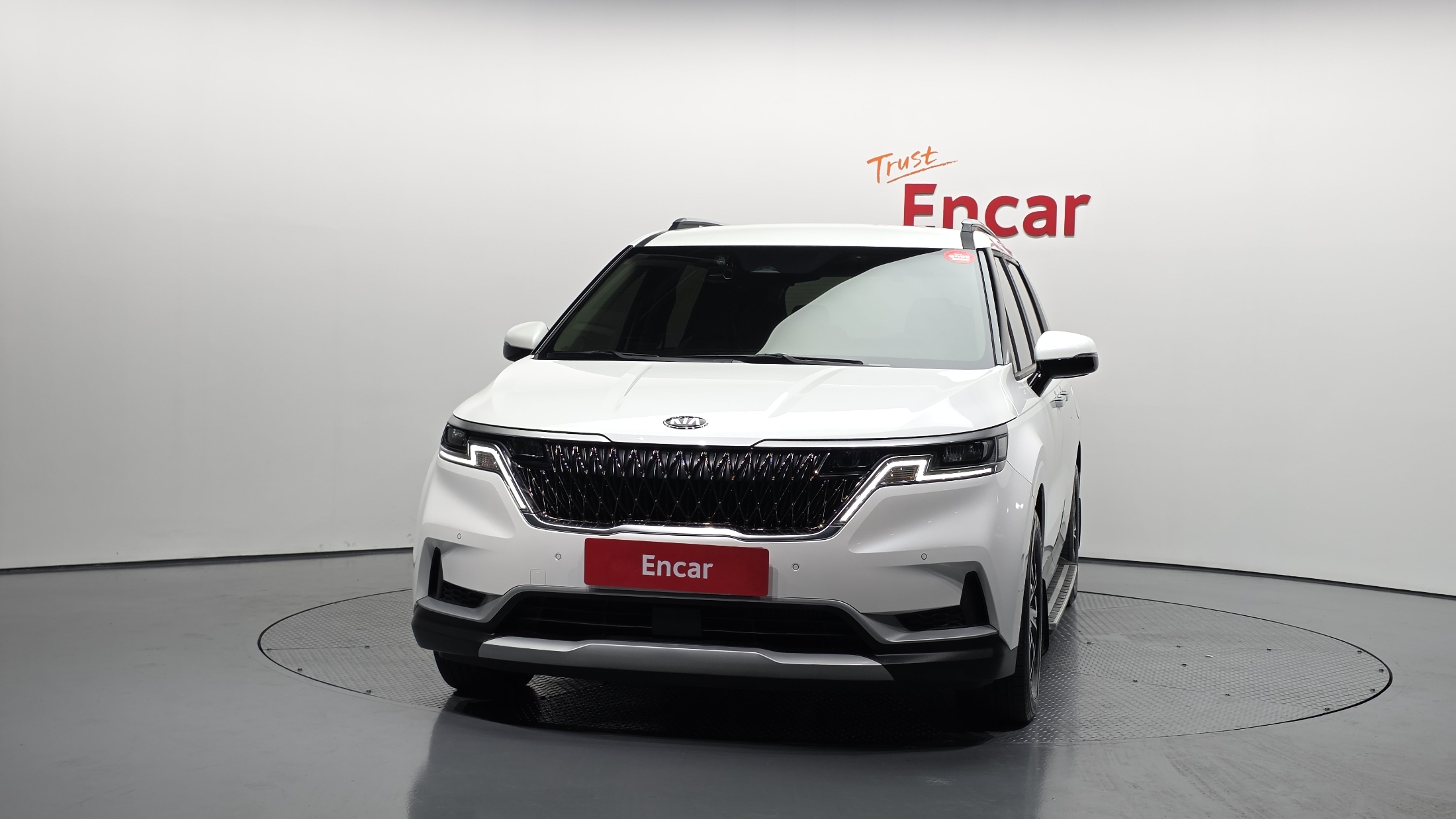 KIA CARNIVAL photo 3