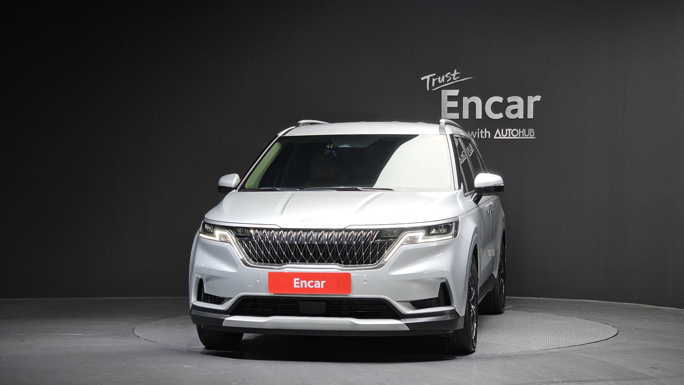 KIA CARNIVAL photo 3