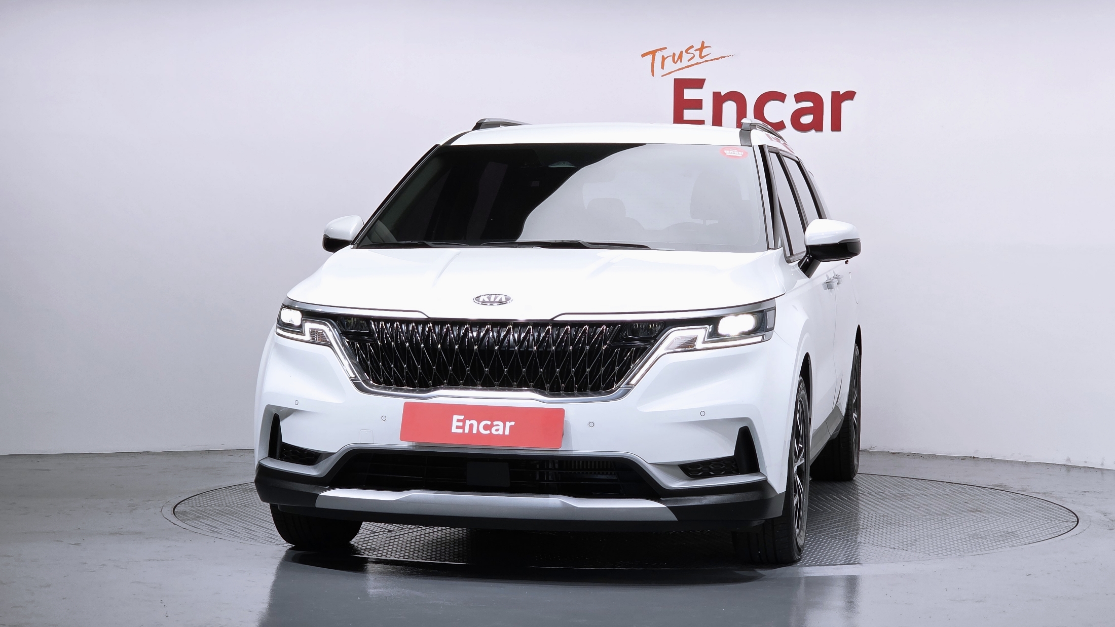 KIA CARNIVAL photo 3
