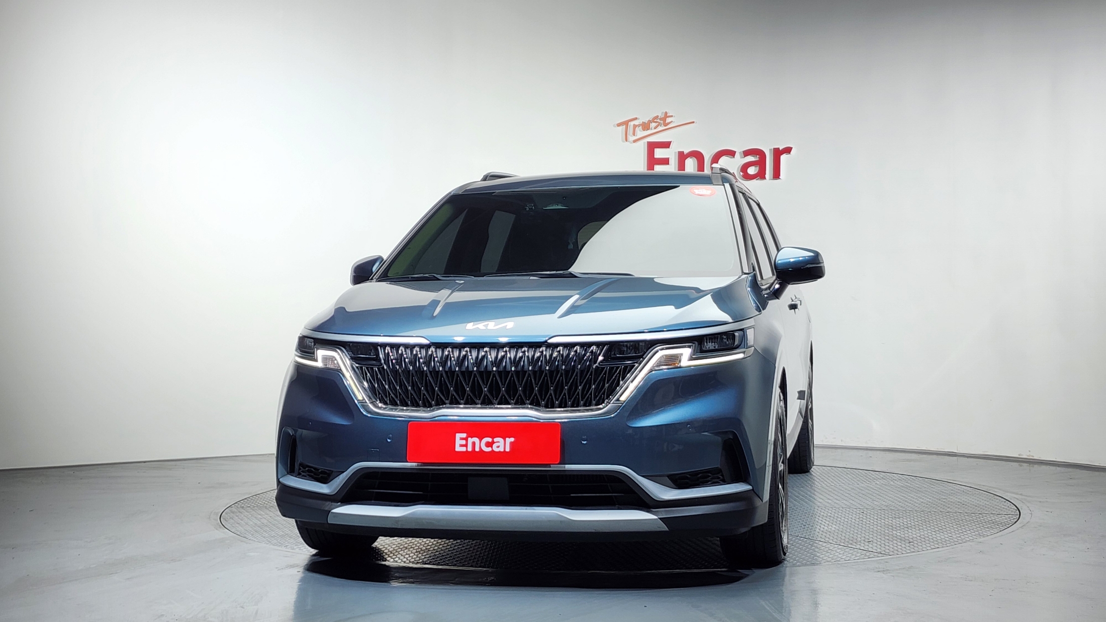 KIA CARNIVAL photo 3