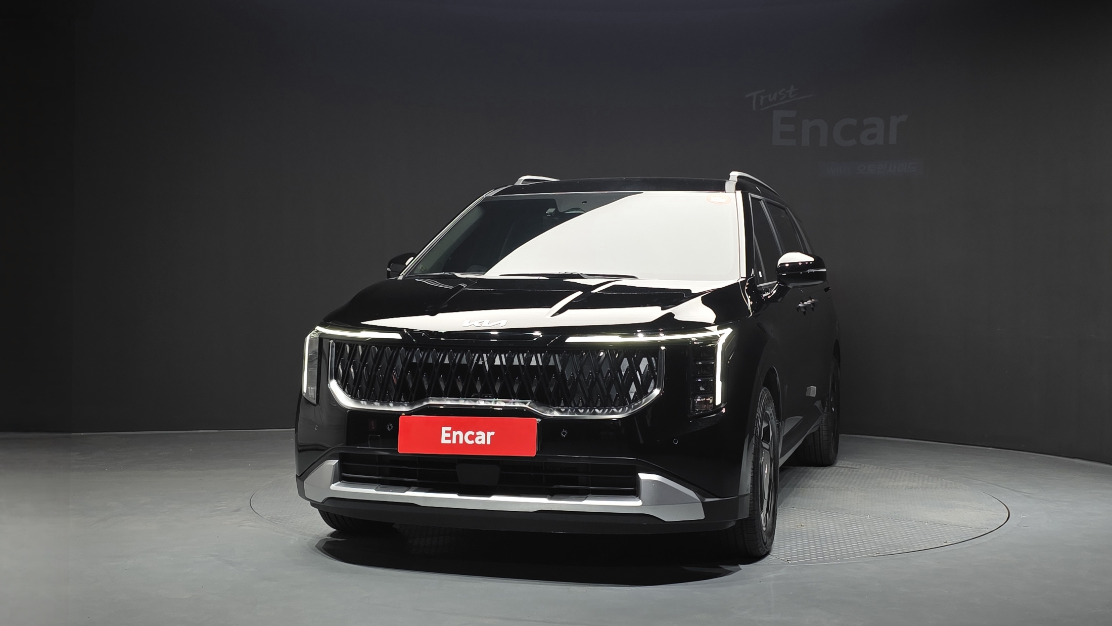 KIA CARNIVAL photo 3