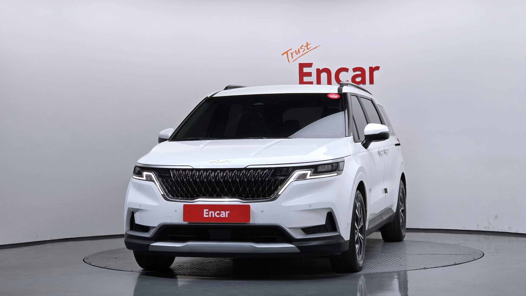 KIA CARNIVAL photo 3