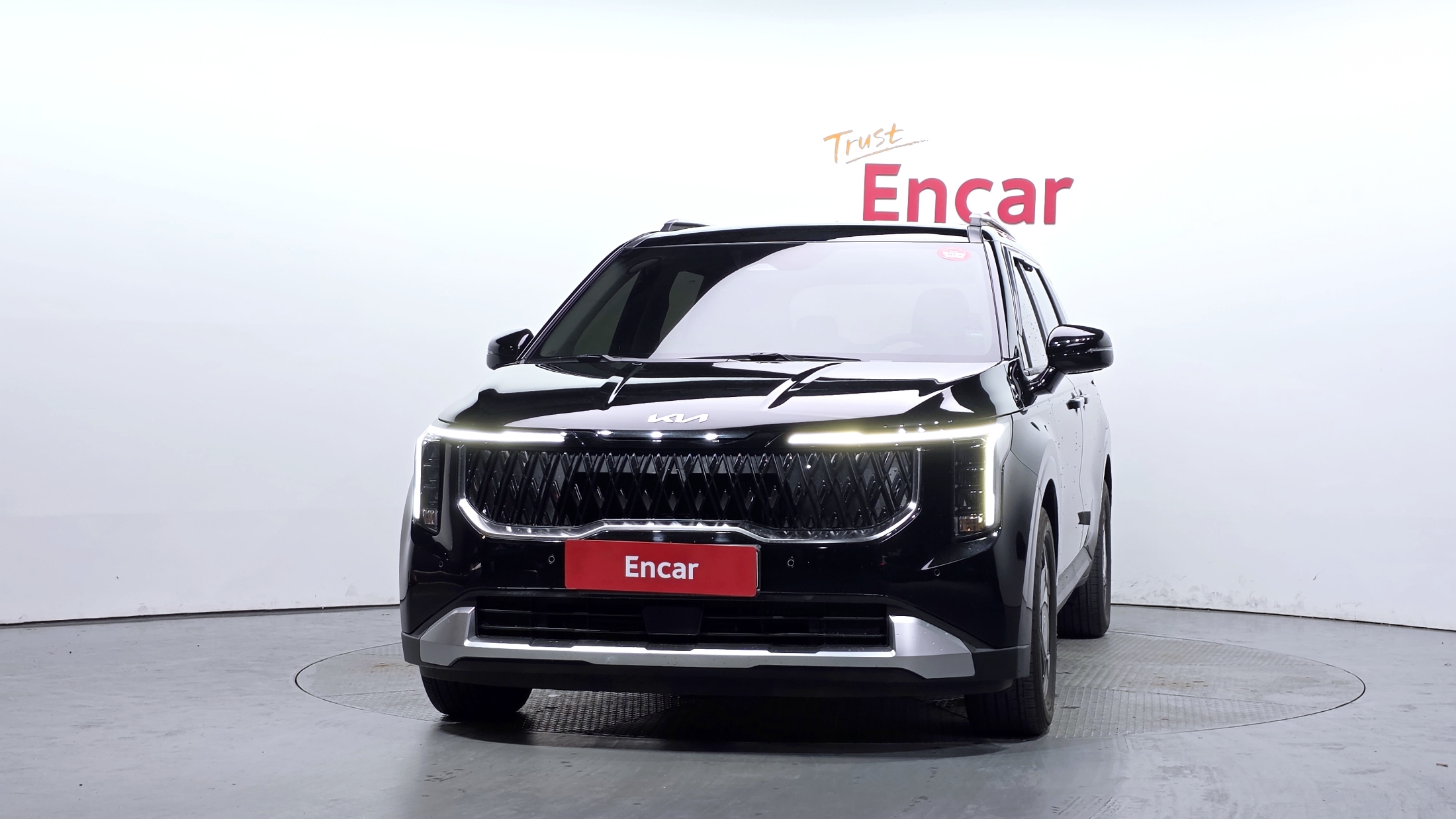 KIA CARNIVAL photo 3