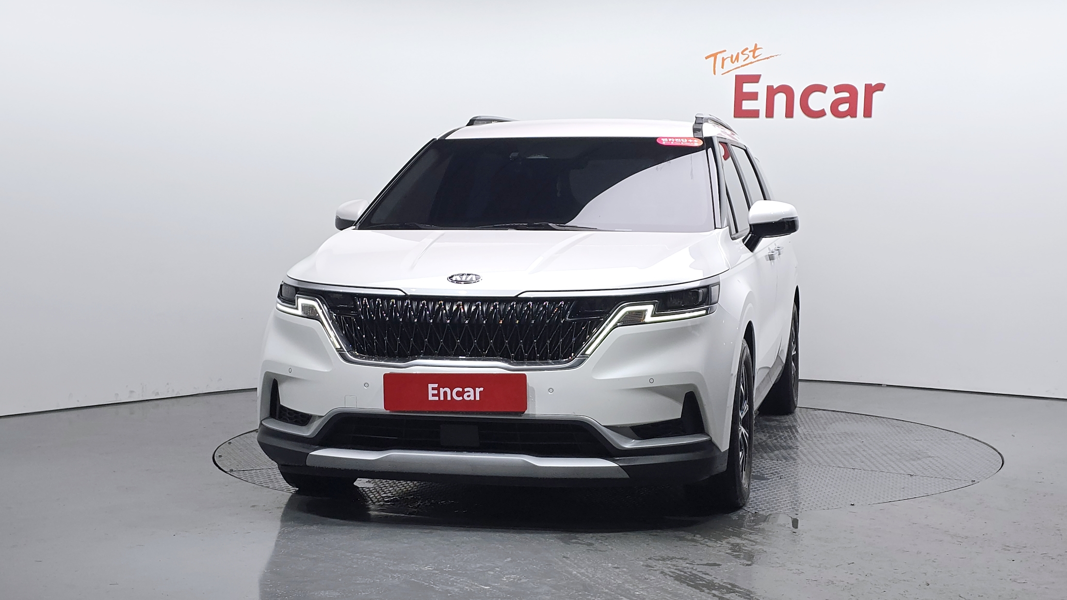 KIA CARNIVAL photo 3