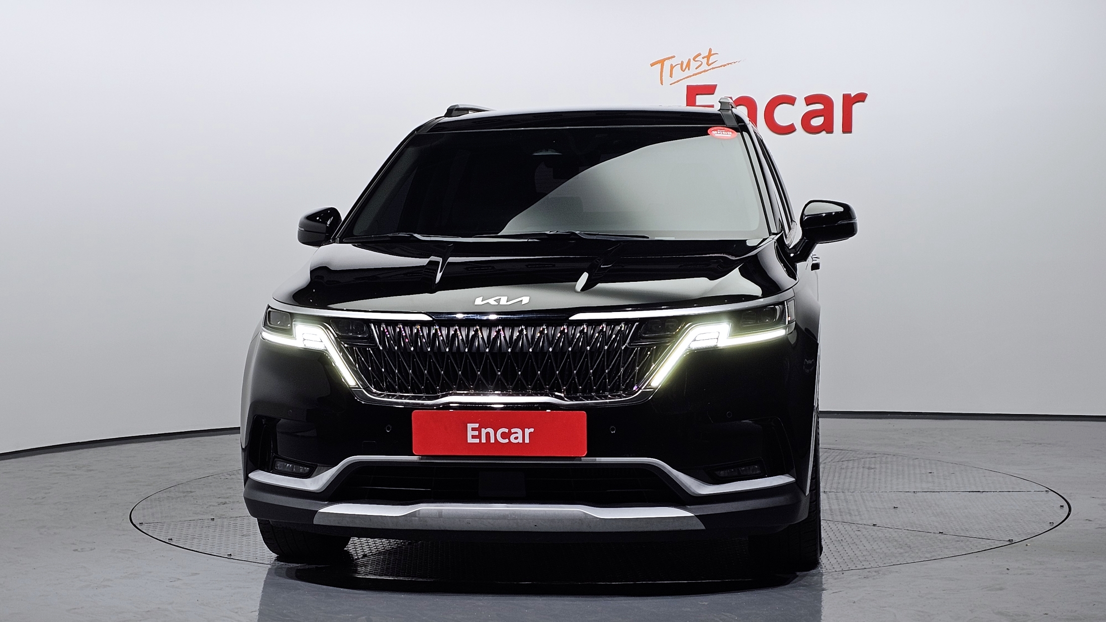 KIA CARNIVAL photo 3