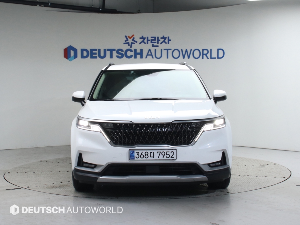 KIA CARNIVAL photo 3