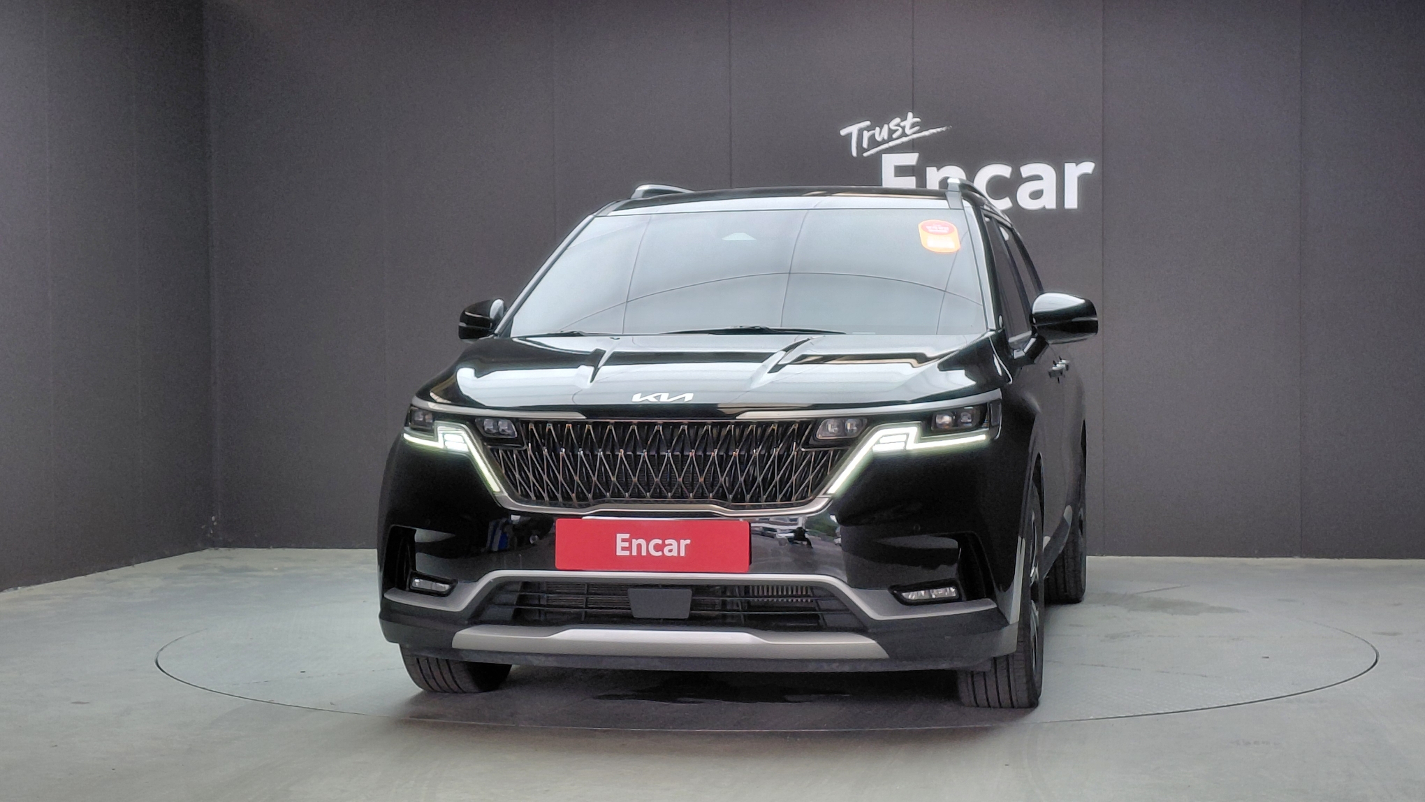 KIA CARNIVAL photo 3