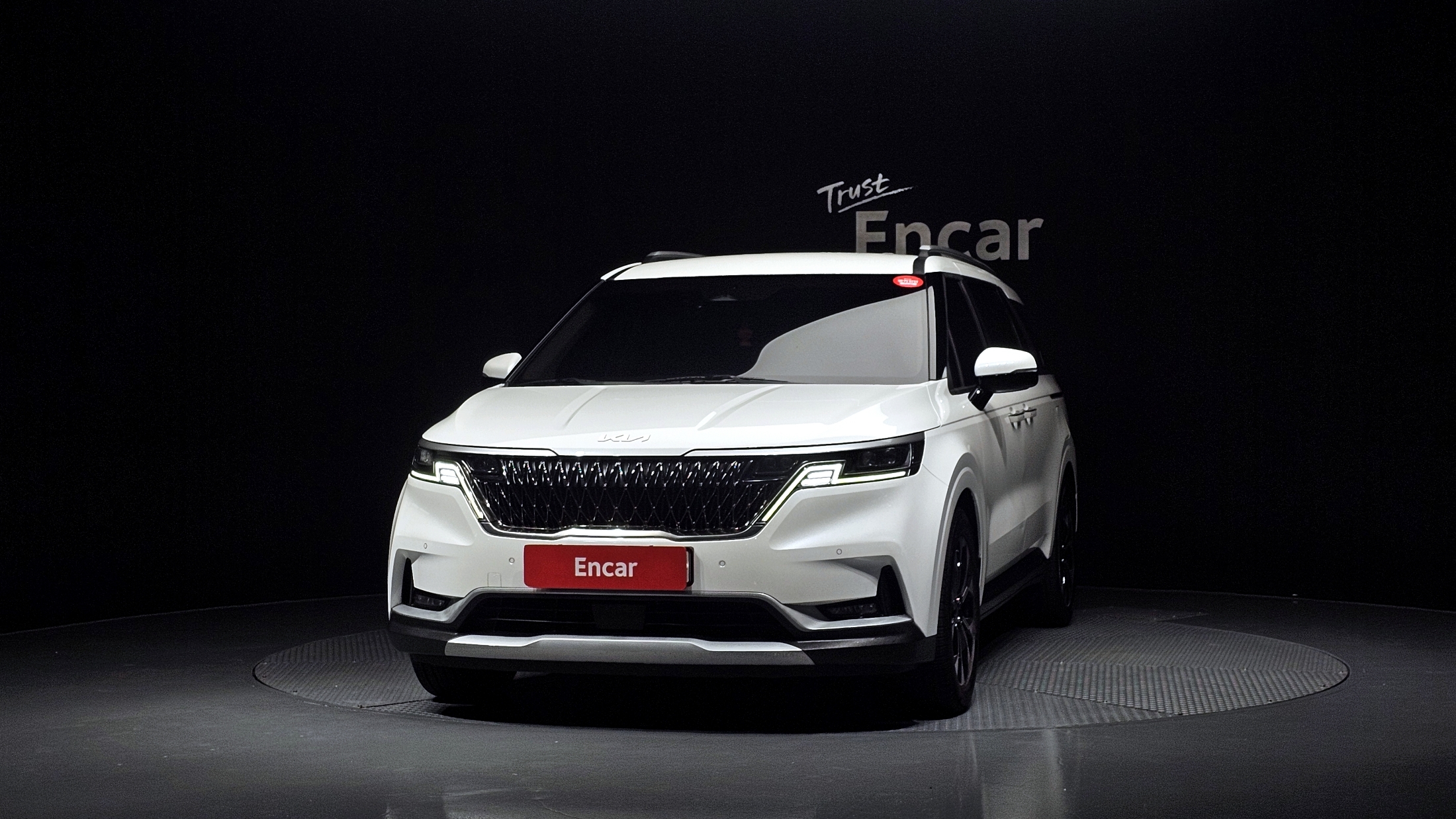 KIA CARNIVAL photo 3