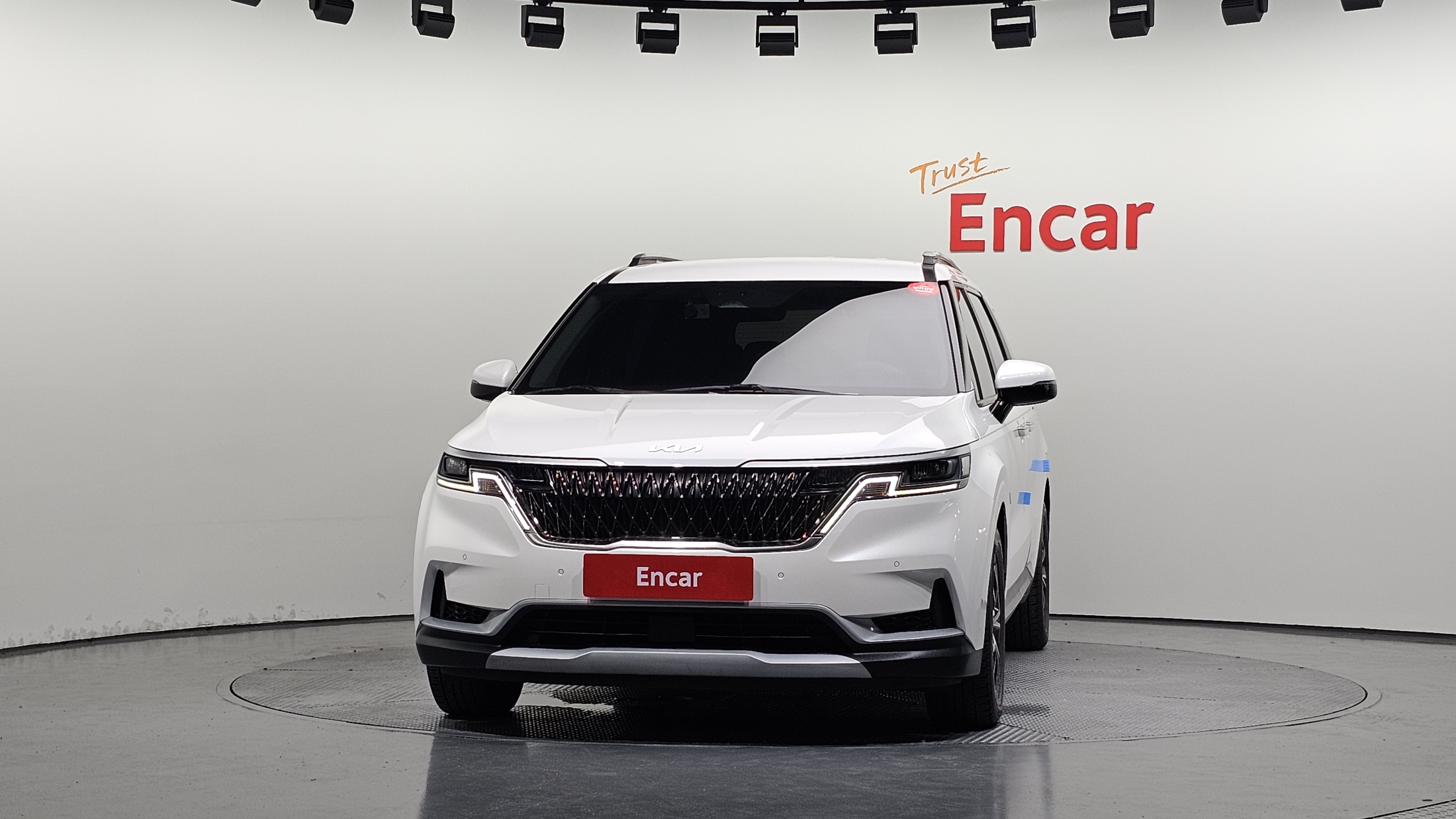 KIA CARNIVAL photo 3