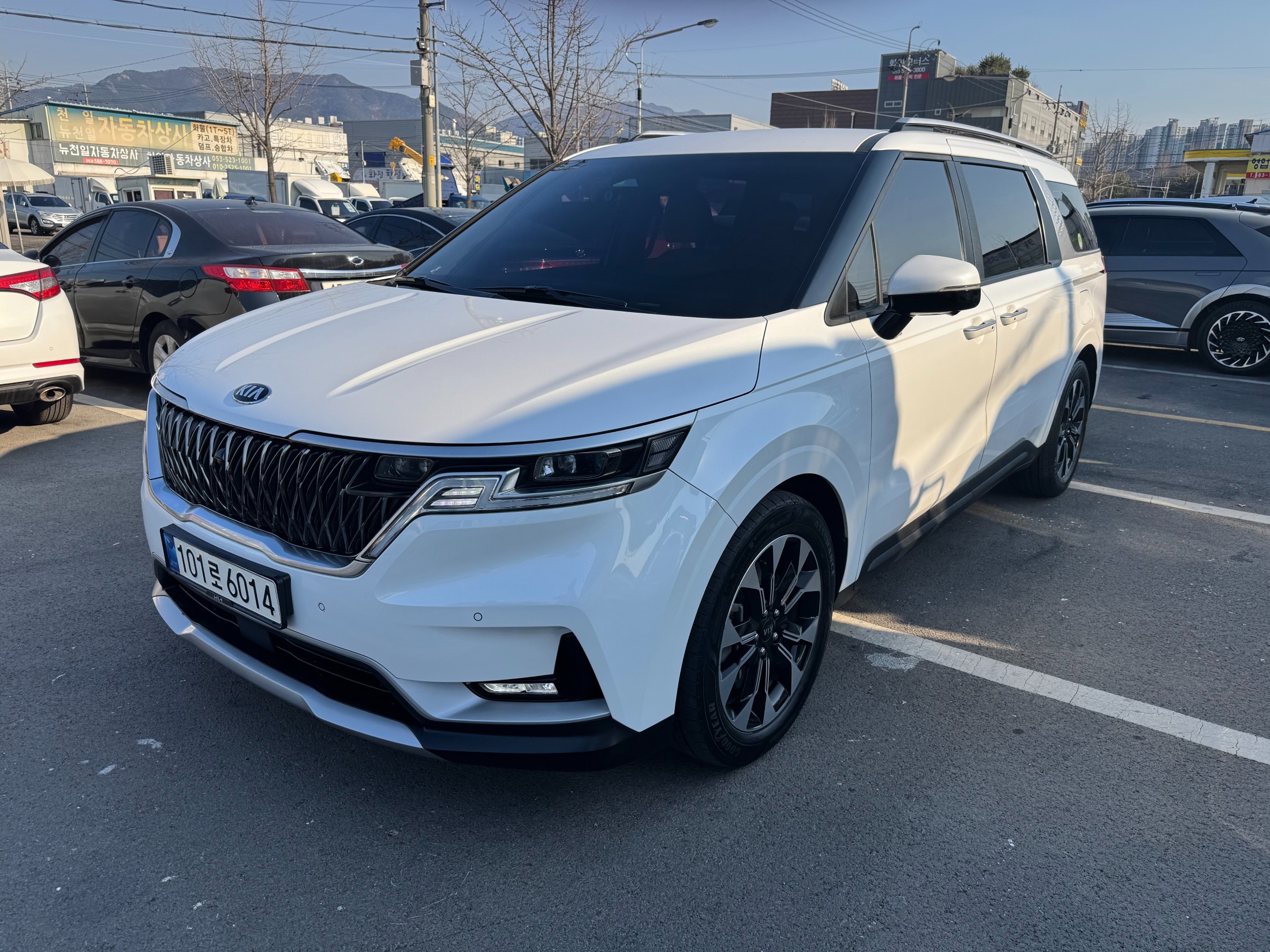 KIA CARNIVAL