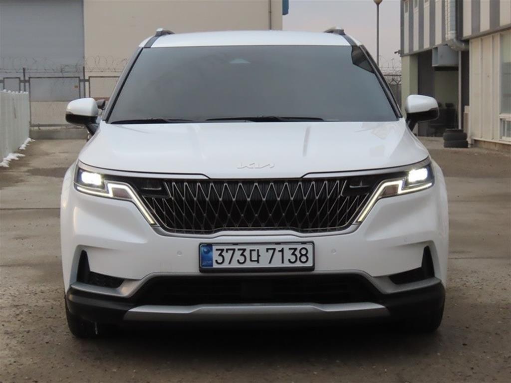 KIA CARNIVAL photo 2