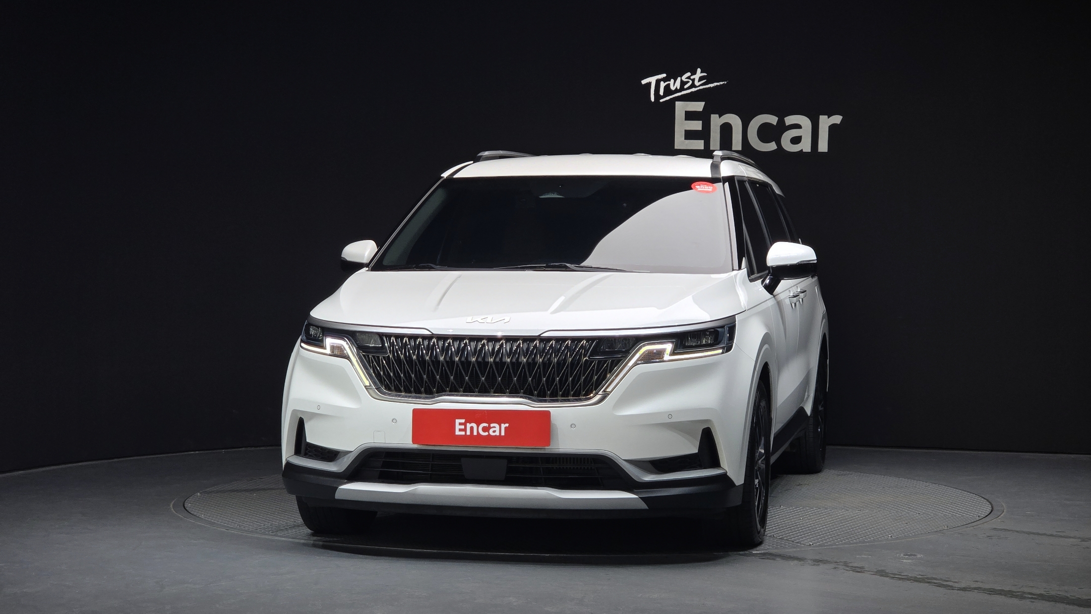 KIA CARNIVAL photo 3
