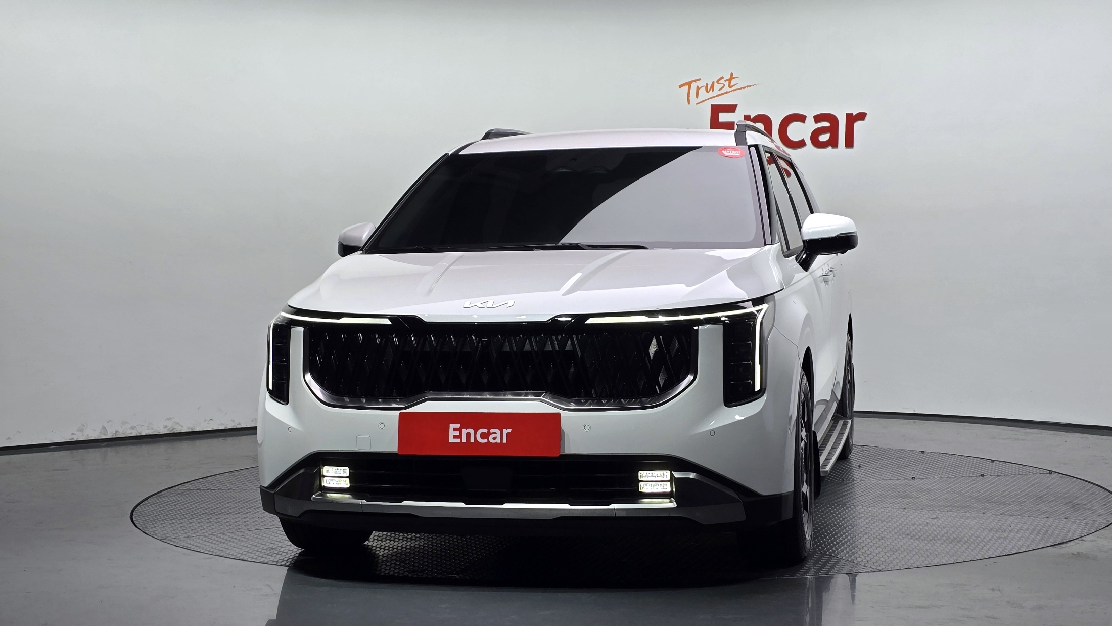 KIA CARNIVAL photo 3