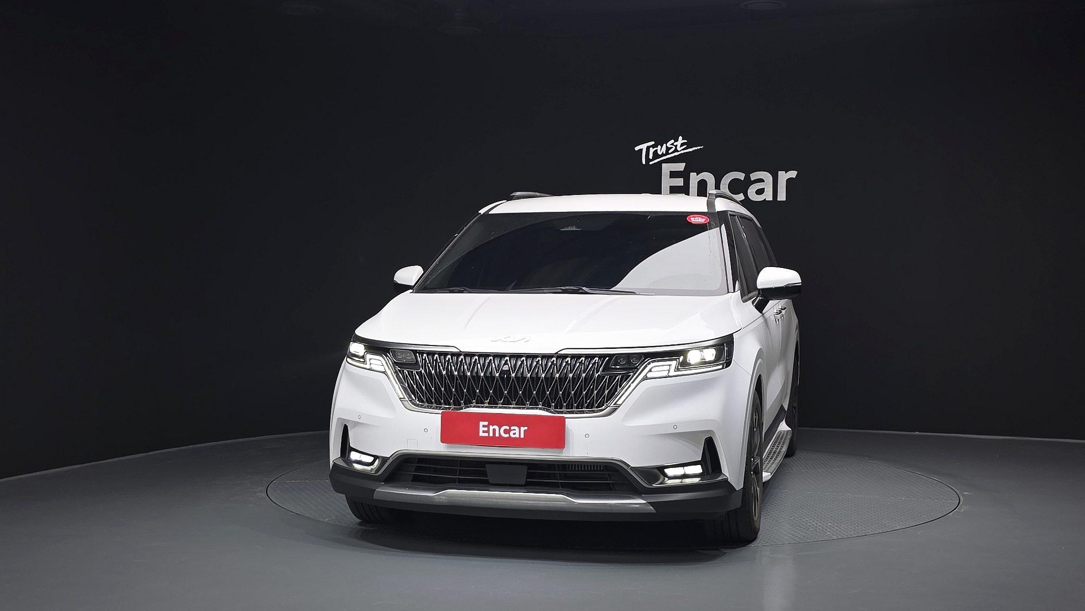 KIA CARNIVAL photo 3