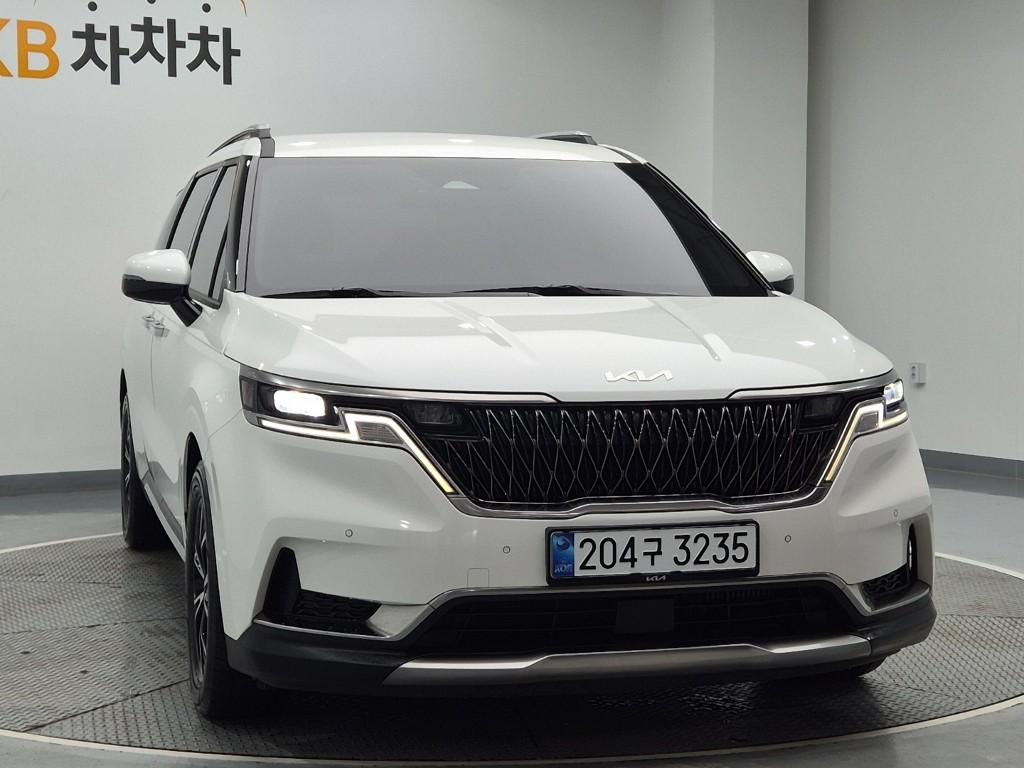 KIA CARNIVAL photo 3