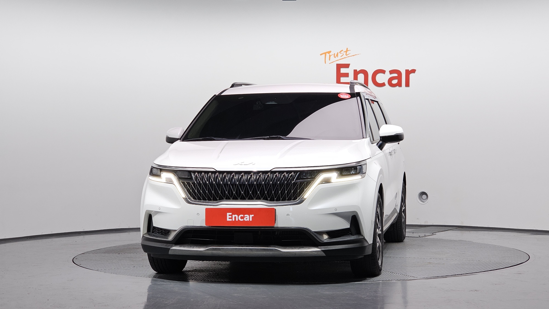 KIA CARNIVAL photo 3