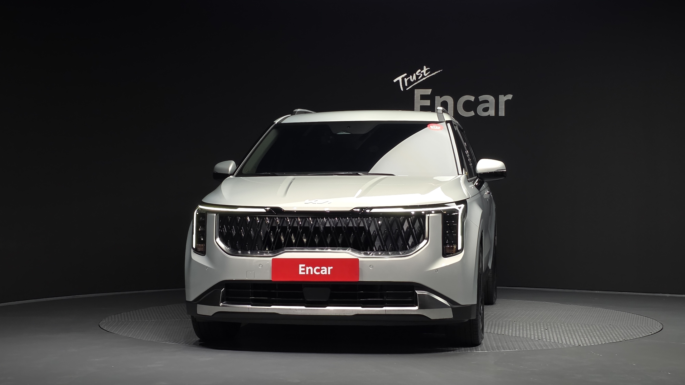 KIA CARNIVAL photo 3