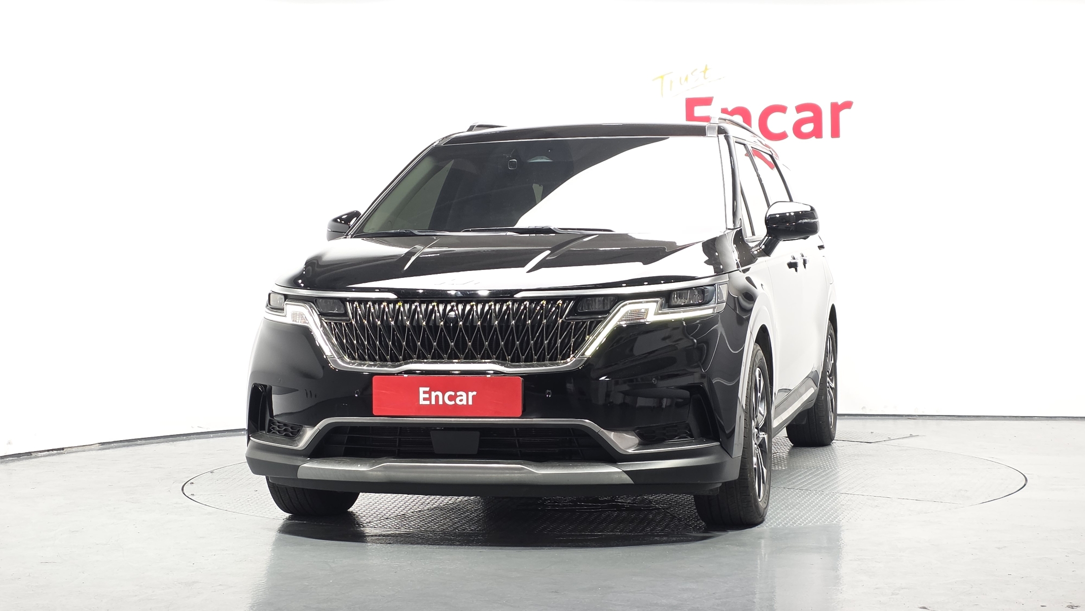 KIA CARNIVAL photo 3