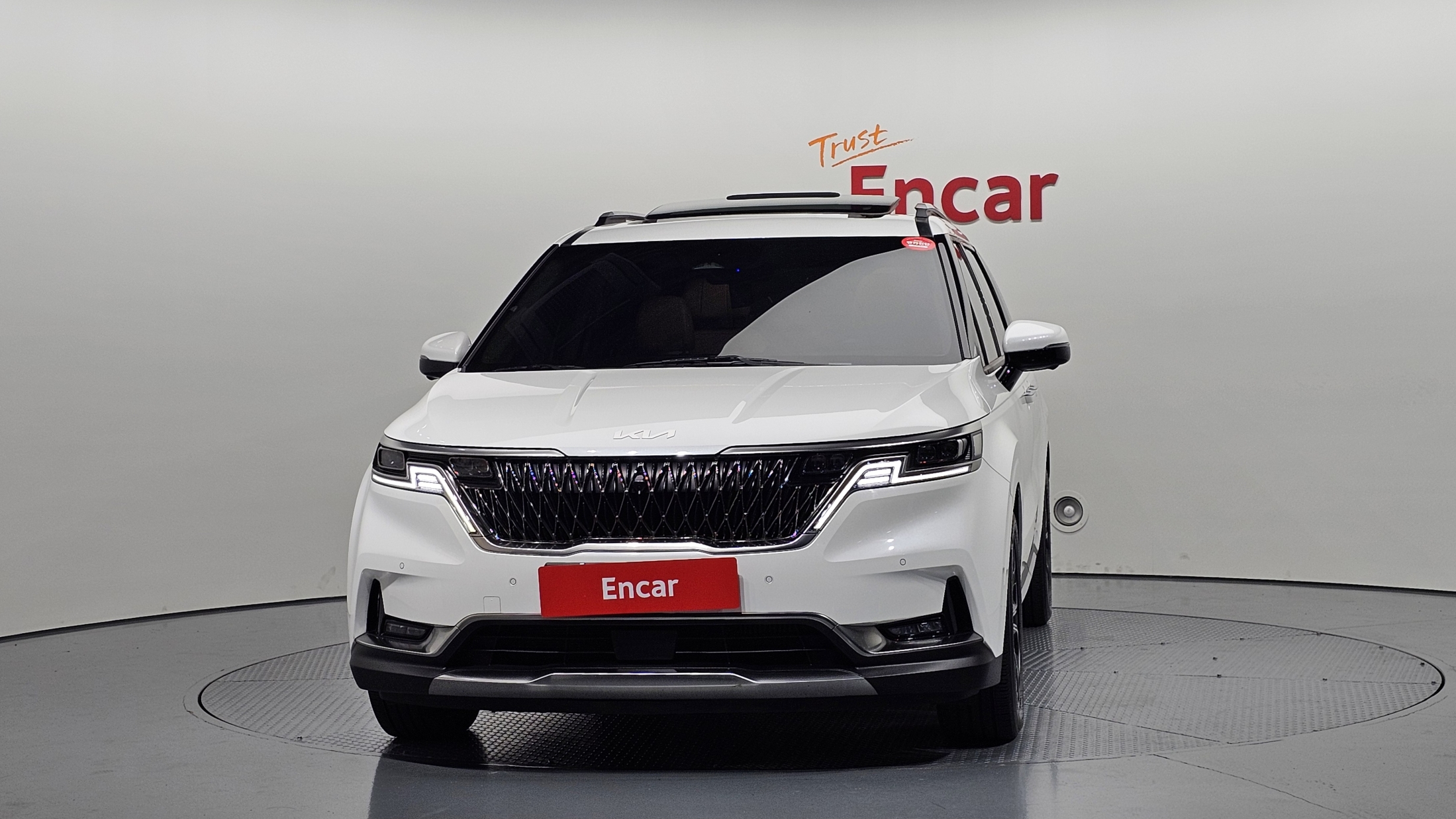 KIA CARNIVAL photo 3