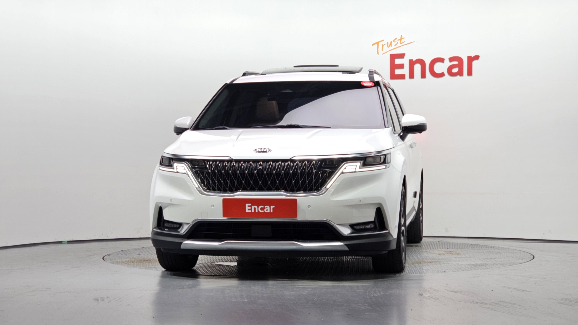 KIA CARNIVAL photo 3