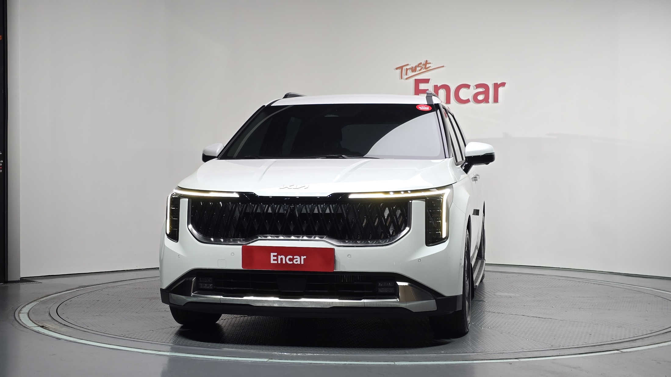 KIA CARNIVAL photo 3