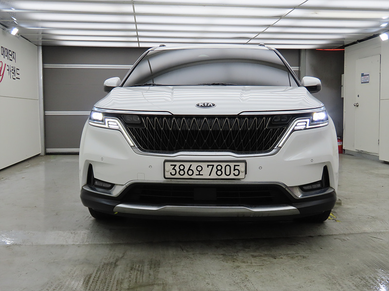 KIA CARNIVAL photo 2