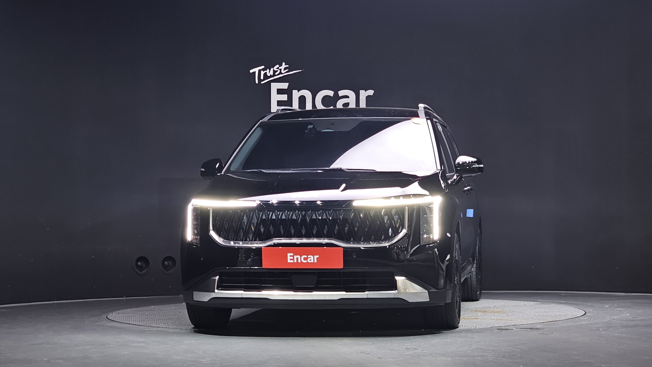 KIA CARNIVAL photo 3