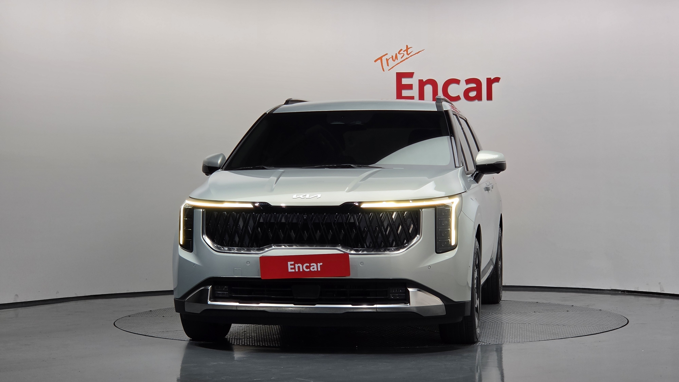 KIA CARNIVAL photo 3