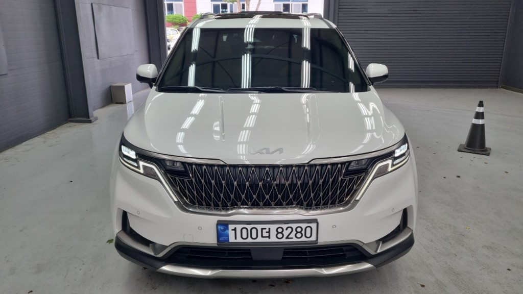 KIA CARNIVAL photo 2