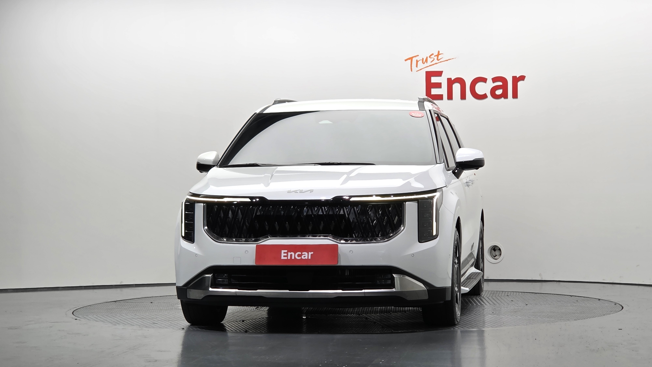 KIA CARNIVAL photo 3